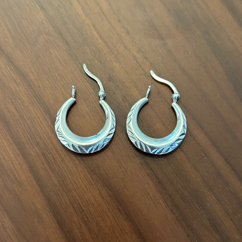 925 Sterling Silver Earrings - Huggie Hoops